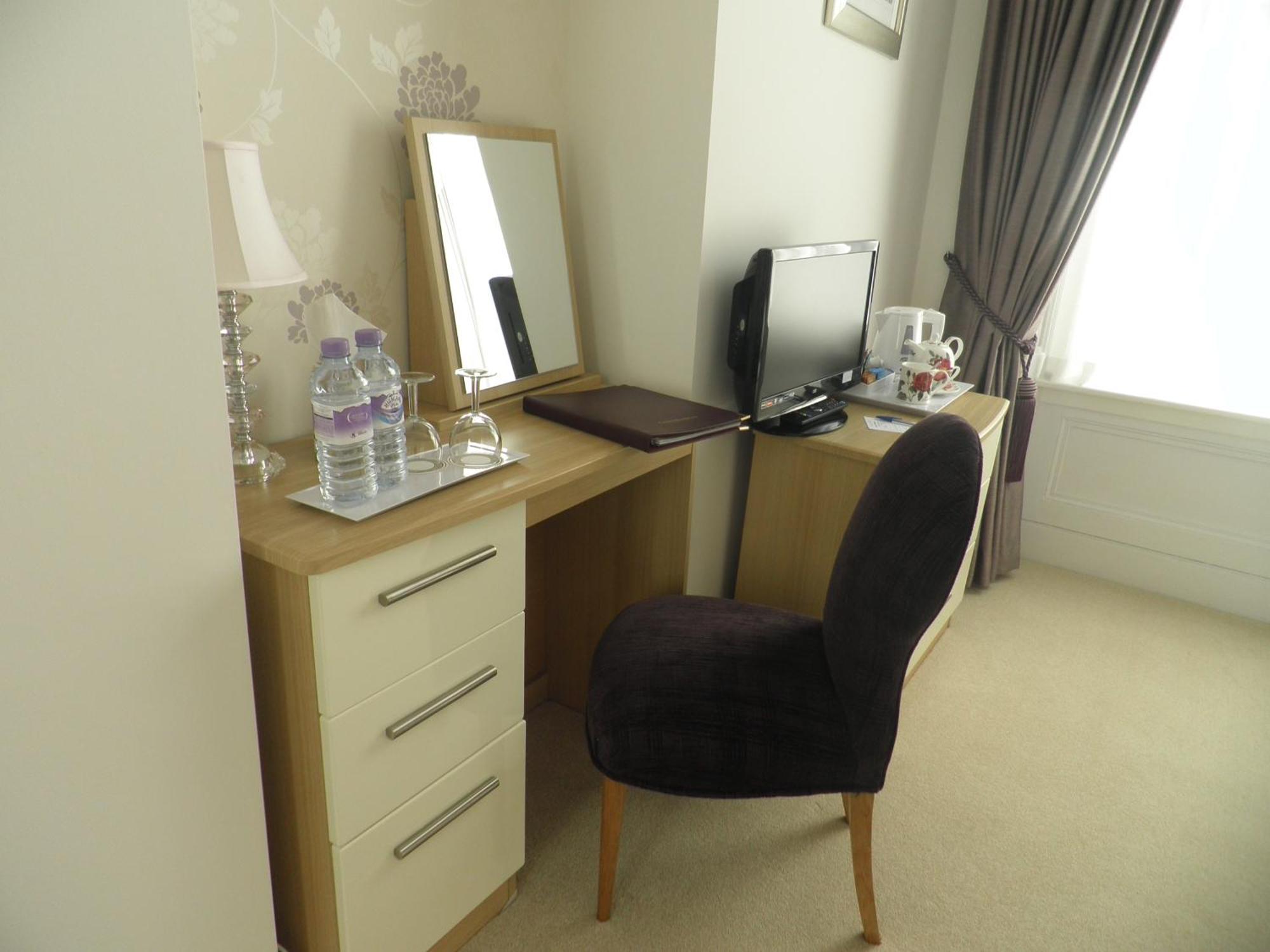 Kirn Douglas Park Guest House חדר תמונה