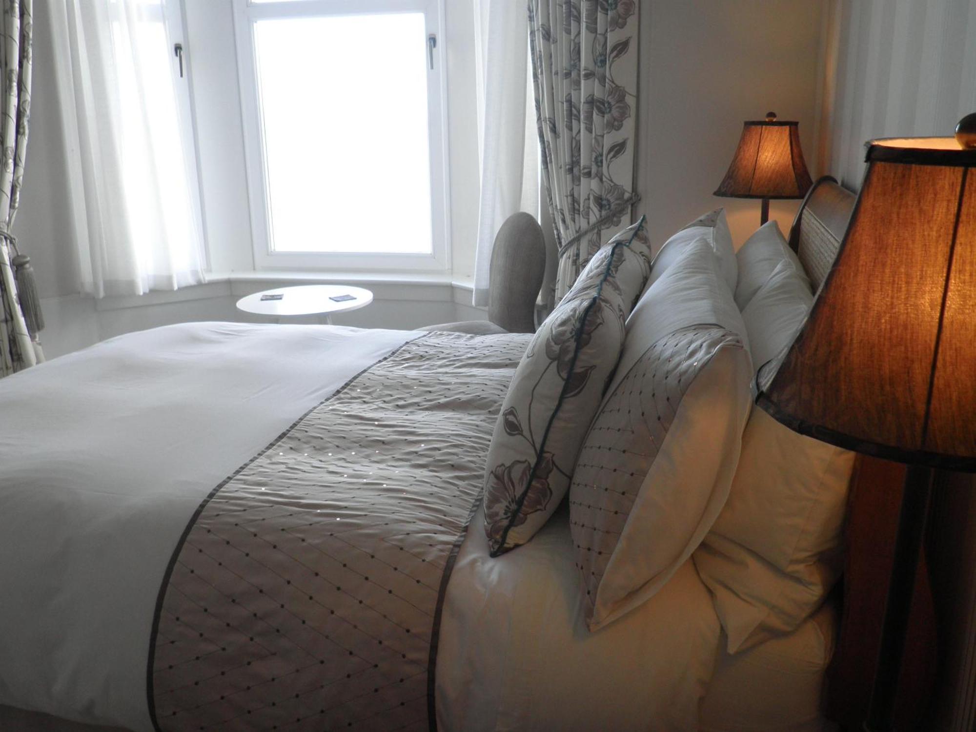 Kirn Douglas Park Guest House חדר תמונה