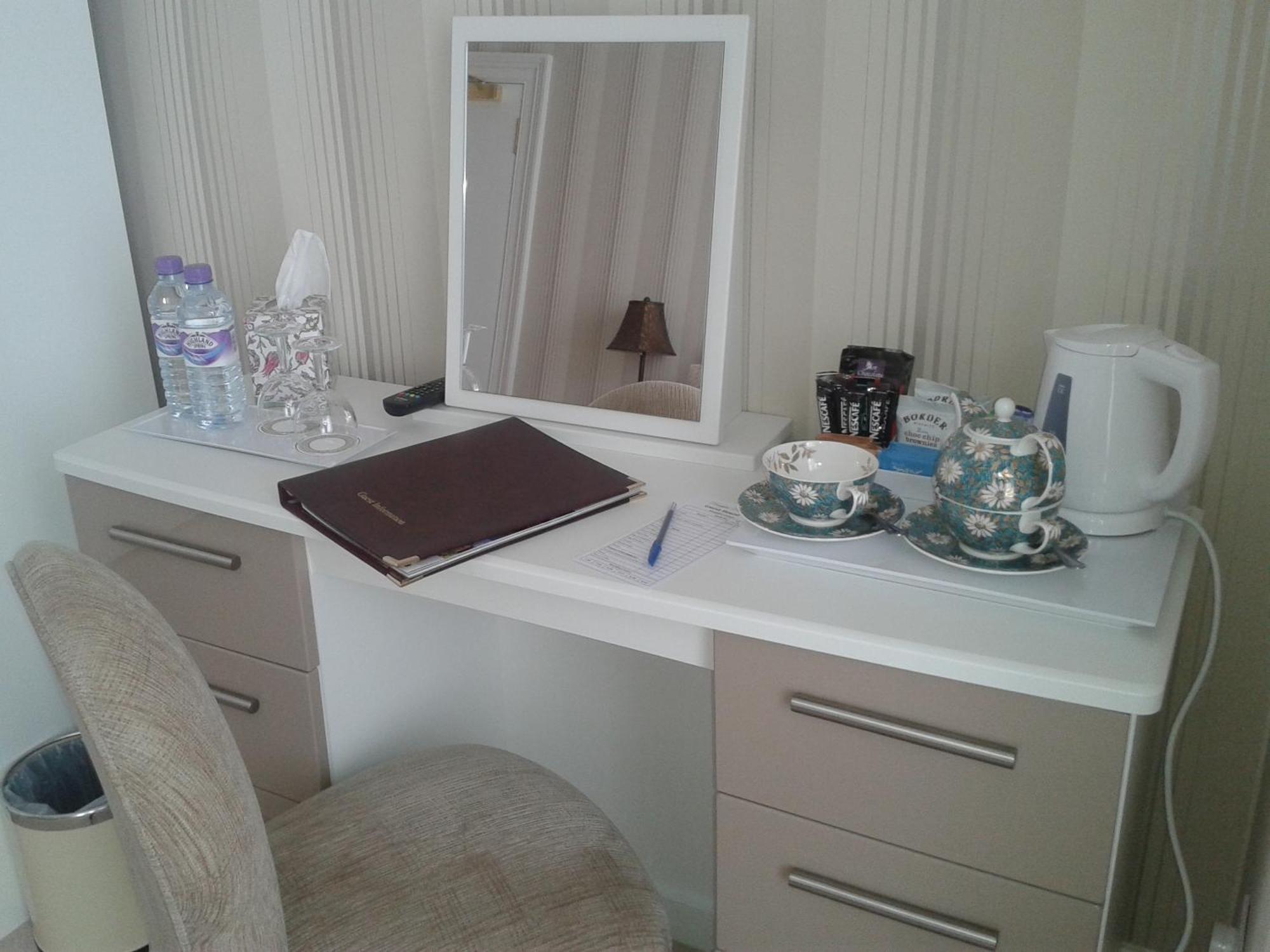Kirn Douglas Park Guest House חדר תמונה