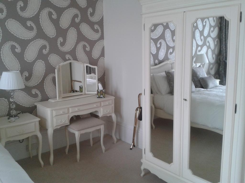 Kirn Douglas Park Guest House חדר תמונה