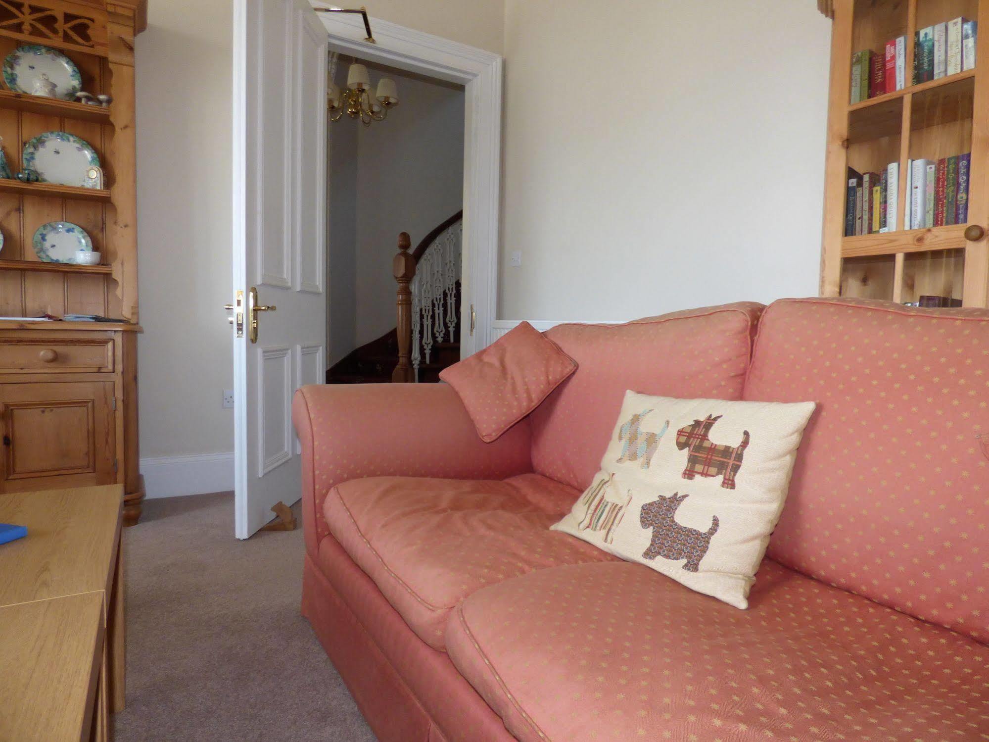 Kirn Douglas Park Guest House מראה חיצוני תמונה