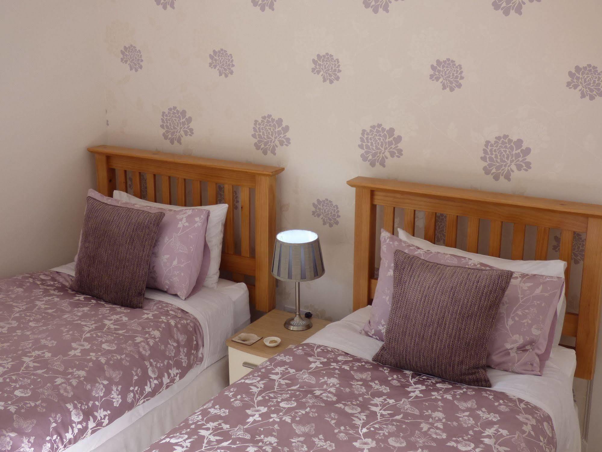 Kirn Douglas Park Guest House מראה חיצוני תמונה